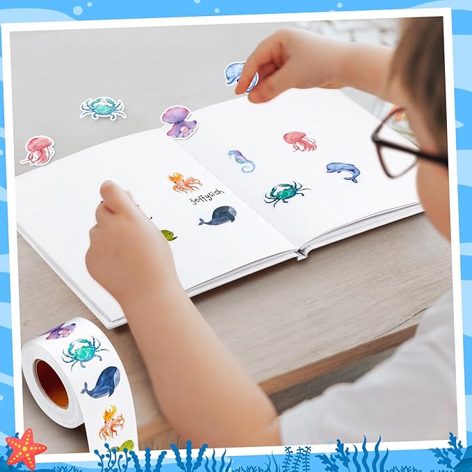 1 Roll Animal Stickers Reward Cute Space Stickers Office Supplies Incentives Sticker Animal Party Favor Decal, 500 Pcs Each Roll(Aquatic Creatures)