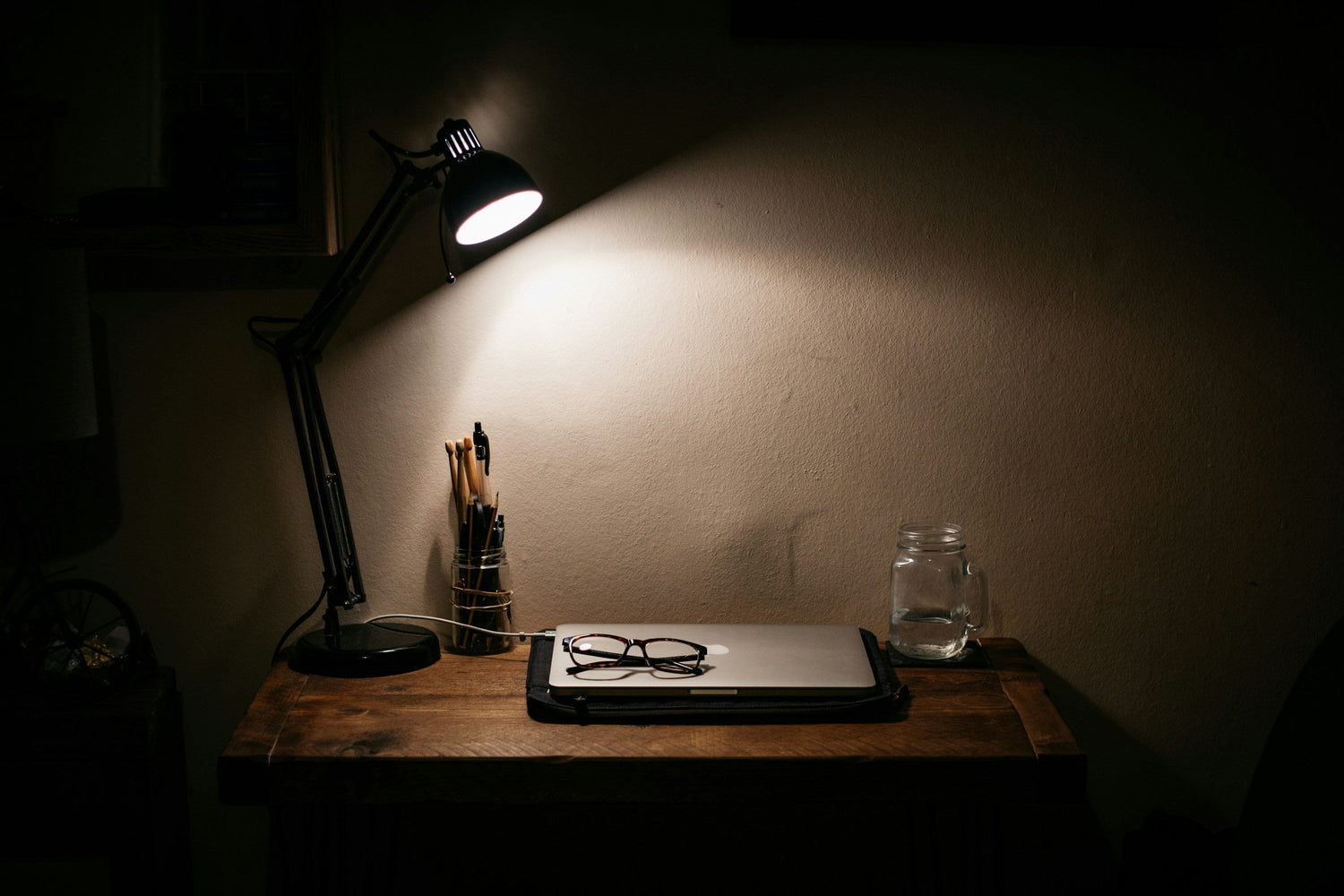 Desk Lamps & Lighting