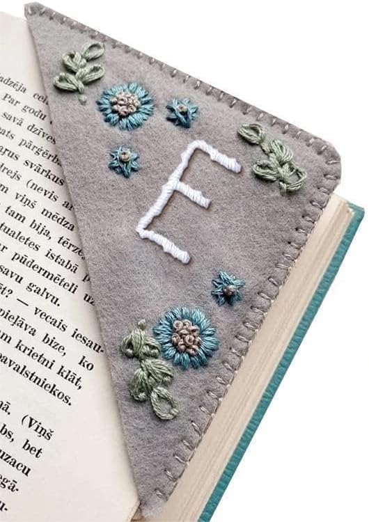 MOTEERLLU Personalized Hand Embroidered Corner Bookmark,Felt Triangle Page Stitched Handmade Bookmark,Unique Cute Flower Letter Embroidery Bookmarks Accessories for Book Lovers