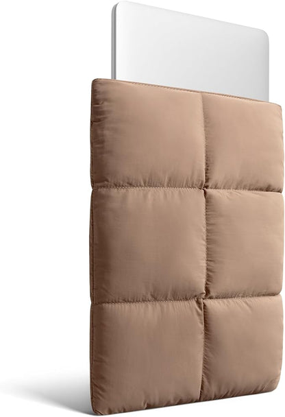 Comfyable Puffy Laptop Sleeve 15 Inch 16 Inch, Quilted Puffer Laptop Carrying Case for Women, Pillow Case Compatible for MacBook Air 15 in M3 2024 & MacBook Pro 16 in 2024 M4, 16 in Puff Cover, Brown