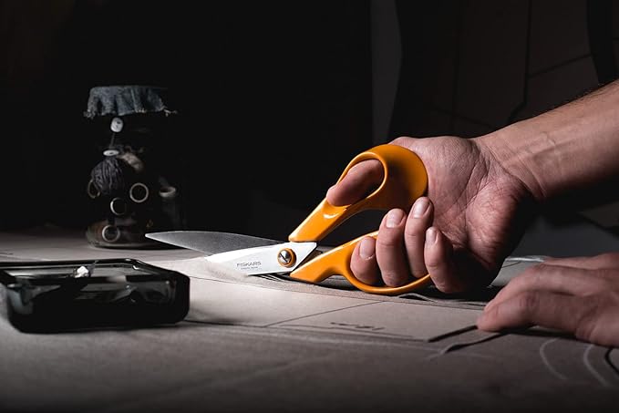 Fiskars Tailor Scissors, Length: 27 cm, Stainless Steel Blade/Plastic Handles, Orange, Classic, 1005145, 9.4 x 27 x 2.1 cm