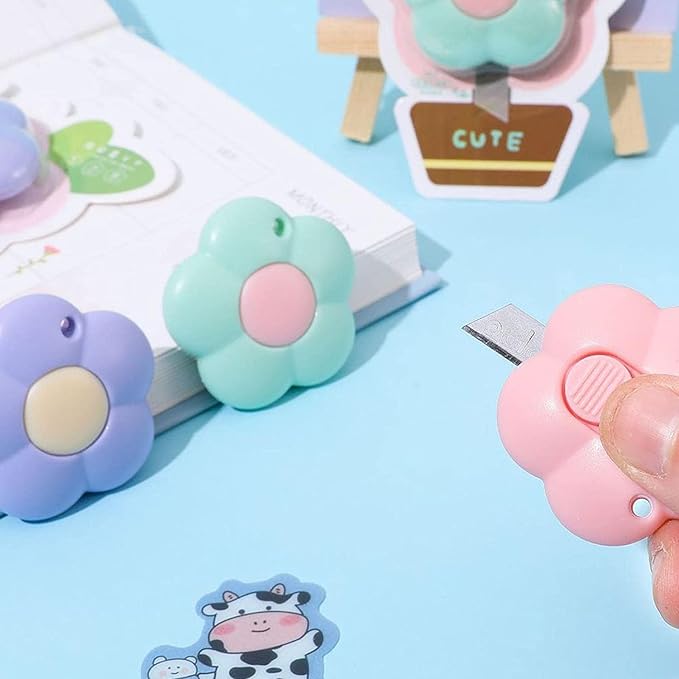 3 Pcs Flower Desks Letter Openers, Daisy Shaped Box Cutter, Mini Utility Knives, Multifunction Retractable Letter Opener Paper Envelope Cutter, Friendly Package Box Opener for Cutting Card Paper