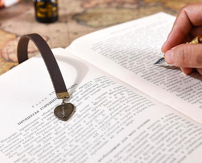 Bookmark, Handmade Catholic Prayer Bookmarks with Long Leather Strap, Heart-Shaped Virgin Mary Book Mark, Ideal Christian Gift (Style 2)
