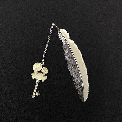 Zodiac Feather Bookmark Gifts for Women Men, Cool Metal Bookmark Glow in The Dark Cancer Bookmark, Luminous Star Sign Constellation Horoscope Bookmark Gifts