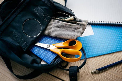 Fiskars Universal Scissors for Handcraft, Sewing and Office Work, Classic, Length: 21 cm, for Right-Handers, Orange, 1005148