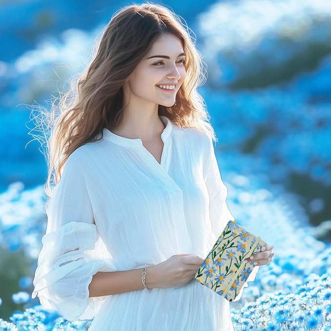 Pocket Notebook, Small Sketchbook, A6 Journal, 4x6, Daisy Gifts for Women, Floral Notebook, Embroidery Journal, Blank Paper, Hardcover, Lay Flat, Elastic Band, Diary for Girls, Blue Daisy