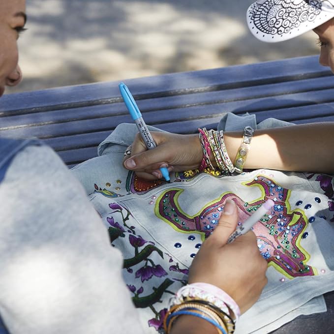 Sharpie Permanent Markers, Fine Tip, Assorted Standard Colours, 8 Pack