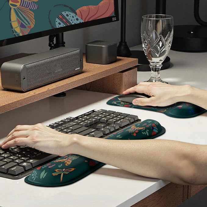 iCasso Ergonomic Mouse Pad with Wrist Rest, Keyboard Wrist Rest Mouse Wrist Rest, Made of Memory Foam, Easy Typing and Relieve Wrist Pain, Perfect for Computer Keyboard Office(Green Butterfly)