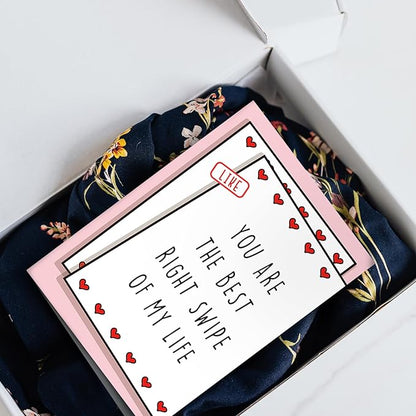 SuperShunhu Swipe Dating Card, Met Online Dating Anniversary Card for Him Her, Funny Valentine's Card for Online Dating Couple, Dating App Right Swipe Love Card