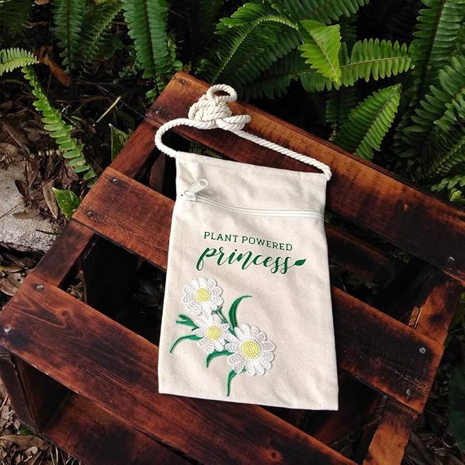 VINYL FROG Heat Transfer Vinyl Roll HTV Vinyl - 12" x5ft Green Iron on Vinyl for T-Shirts, Heat Press Vinyl for DIY Craft Designs (Green)