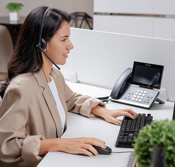 Yealink UH34 USB Headset with Microphone for PC Laptop,Wired Headset with Noise-Cancelling Microphone,Teams Certified, in-Line Controls for Home Office Online Class Skype Zoom Meetings