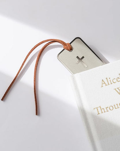 Christian Bookmarks, Metal Bible Bookmark for Men Women Readers Book Lover, Christmas Gift, Giveaways for Sunday School, Christmas Gifts for Members of Church. (Love Never Fails)