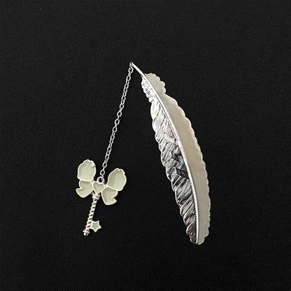 Zodiac Feather Bookmark Gifts for Women Men, Cool Metal Bookmark Glow in The Dark Gemini Bookmark, Luminous Star Sign Constellation Horoscope Bookmark Gifts