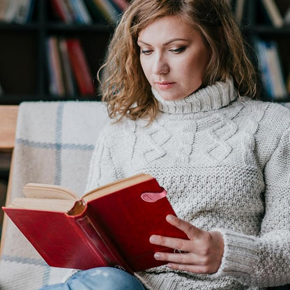 Personalized Leather Magnetic Bookmarks (1 Pack) Vintage Custom Engraved Initial ID Identification Book Marker Clip Gift for Book Lover Avid Readers (Letter T, Red)