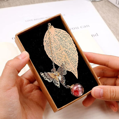 Toirxarn Metal Leaf Bookmark - Unique Gift for Women Ideal for Birthday Teacher Appreciation Mother's Day, Chic Literary Accessory & Elegant Reading Companion for Readers and Book Lovers