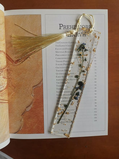5.5x1 inch Flower Handmade Bookmark Resin Floral with Dried Flowers (Forget-me-not)