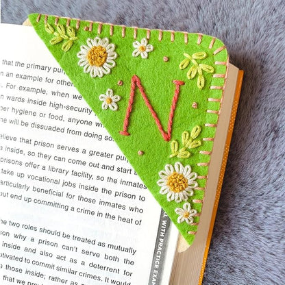 Personalized Hand Embroidered Corner Bookmark, Bookmarks for Women, Personalized Bookmark for Book Lovers, Cute Flower Book Mark by HNQCPCVU (N, Green)