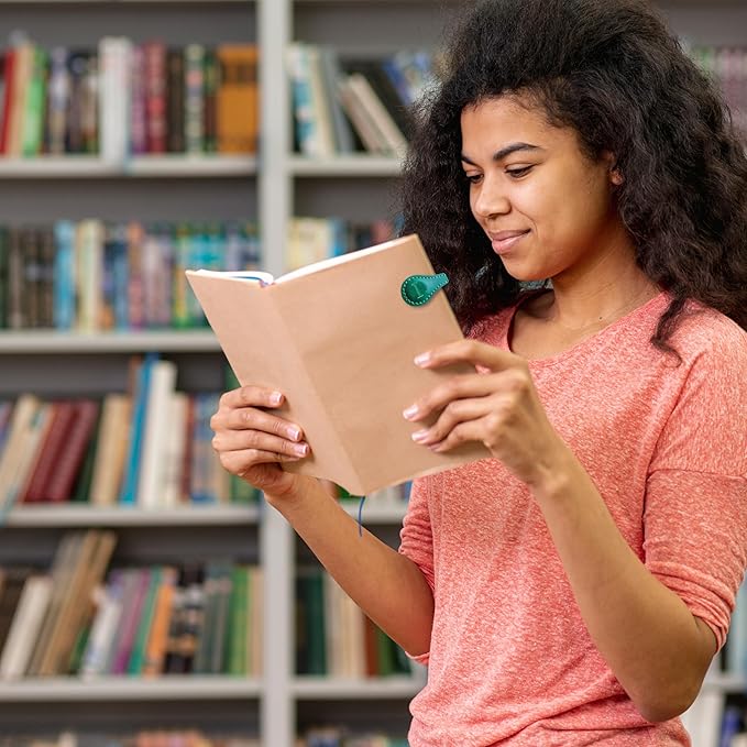 Personalized Leather Magnetic Bookmarks (1 Pack) Vintage Custom Engraved Initial ID Identification Book Marker Clip Gift for Book Lover Avid Readers (Letter I, Green)