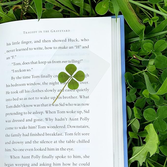 ARTMART Genuine Real Four-Leaf Green Clover St. Saint Patric's Day Bookmarks Irish Shamrock Good Luck Charm for Smartphone Wallet Case Amulet Purse Coating Gift Thanks Card L