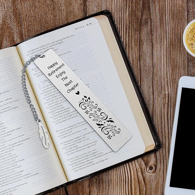 Retirement Gifts for Women Men 2024 Retirement Gifts for Mom Grandmom Boss Colleagues Friends Teacher Retirement Gifts for Happy Retirement Enjoy The Next Chapter Bookmark Christams Gifts