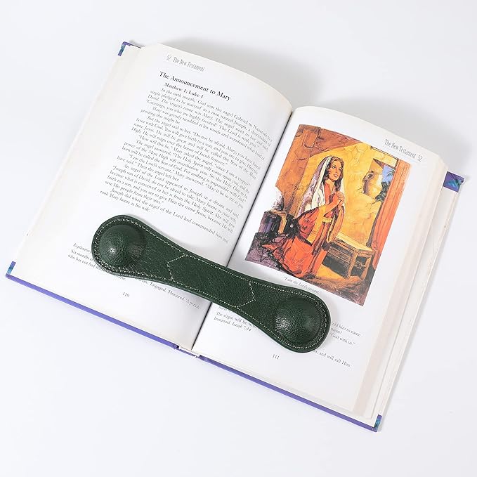 KINIVA Leather Weighted Bookmarks Book Weight Page Holder for Reading,Book Open Holder for Kids Adult,Gifts for Reader (01 Green)