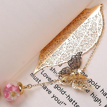 Toirxarn Metal Leaf Bookmark - Unique Gift for Women Ideal for Birthday Teacher Appreciation Mother's Day, Chic Literary Accessory & Elegant Reading Companion for Readers and Book Lovers