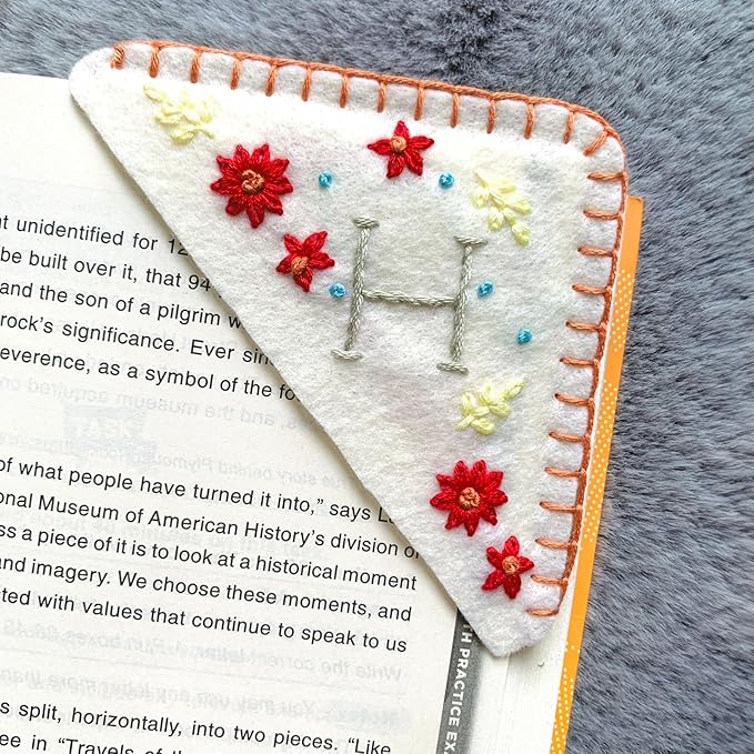 Personalized Hand Embroidered Corner Bookmark, Bookmarks for Women, Personalized Bookmark for Books, Cute Flower Book Mark, Hand Stitch Gift for Women for Book Lovers by HNQCPCVU (H, White)