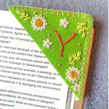 Personalized Hand Embroidered Corner Bookmark, Bookmarks for Women, Personalized Bookmark for Book Lovers, Cute Flower Book Mark by HNQCPCVU (Y, Green)