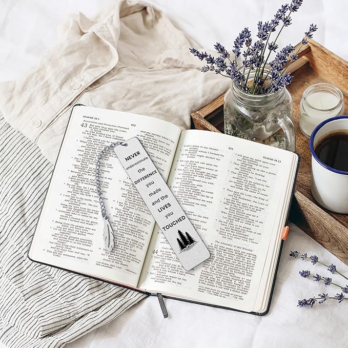 never underestimate the difference you made Inspirational Engraved Bookmark Thank You Reading Bookmark Clip for Women Men Friends Coworker Boss Book Lovers Graduation Christmas Birthday Gifts