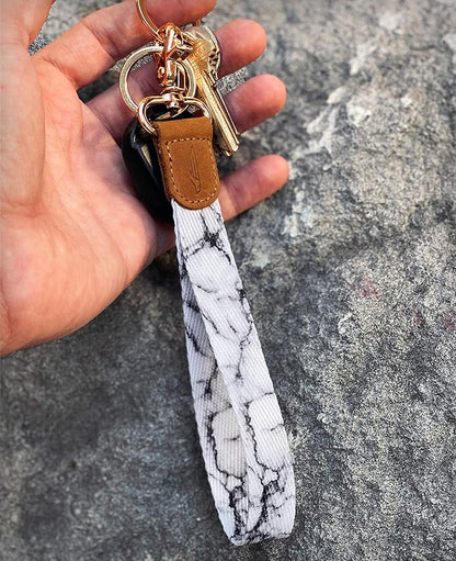 POCKT Lanyard for Keys Wristlet Strap Key Chain Holder for Men and Women - Cool Hand Wrist Lanyards for Keys and Wallets