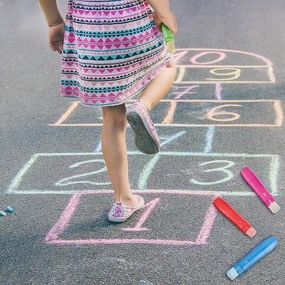 Sidewalk Chalk Holders Railroad Chalk Holder Jumbo Plastic Adjustable Clip for Kids Teachers Students Office or Classroom(5 Pieces)