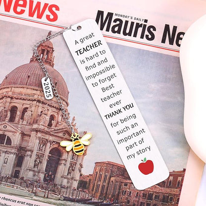 Teacher Christmas Gifts, Teacher Appreciation Gifts, Teacher Gifts for Women, Cute Bee Bookmark Gifts for Teachers, Teacher Thank You Gifts, Valentines Day Gifts for Teachers, Teacher Retirement Gift