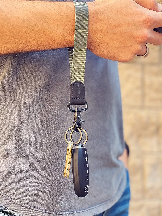 POCKT Lanyard for Keys Wristlet Strap Key Chain Holder for Men and Women - Cool Hand Wrist Lanyards for Keys and Wallets