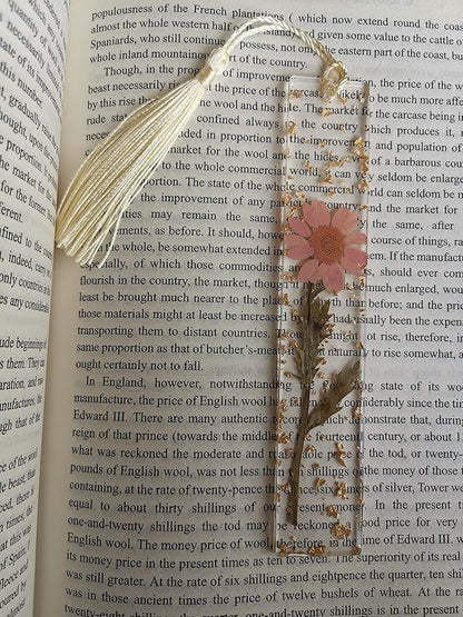 5.5x1 inch Flower Handmade Bookmark Resin Floral with Dried Flowers… (Pink Daisy)