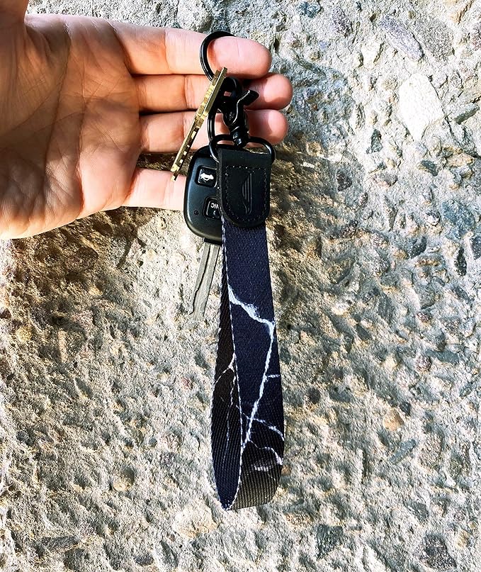 POCKT Lanyard for Keys Wristlet Strap Key Chain Holder for Men and Women - Cool Hand Wrist Lanyards for Keys and Wallets